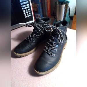 Universal Threads Lace Up Boots